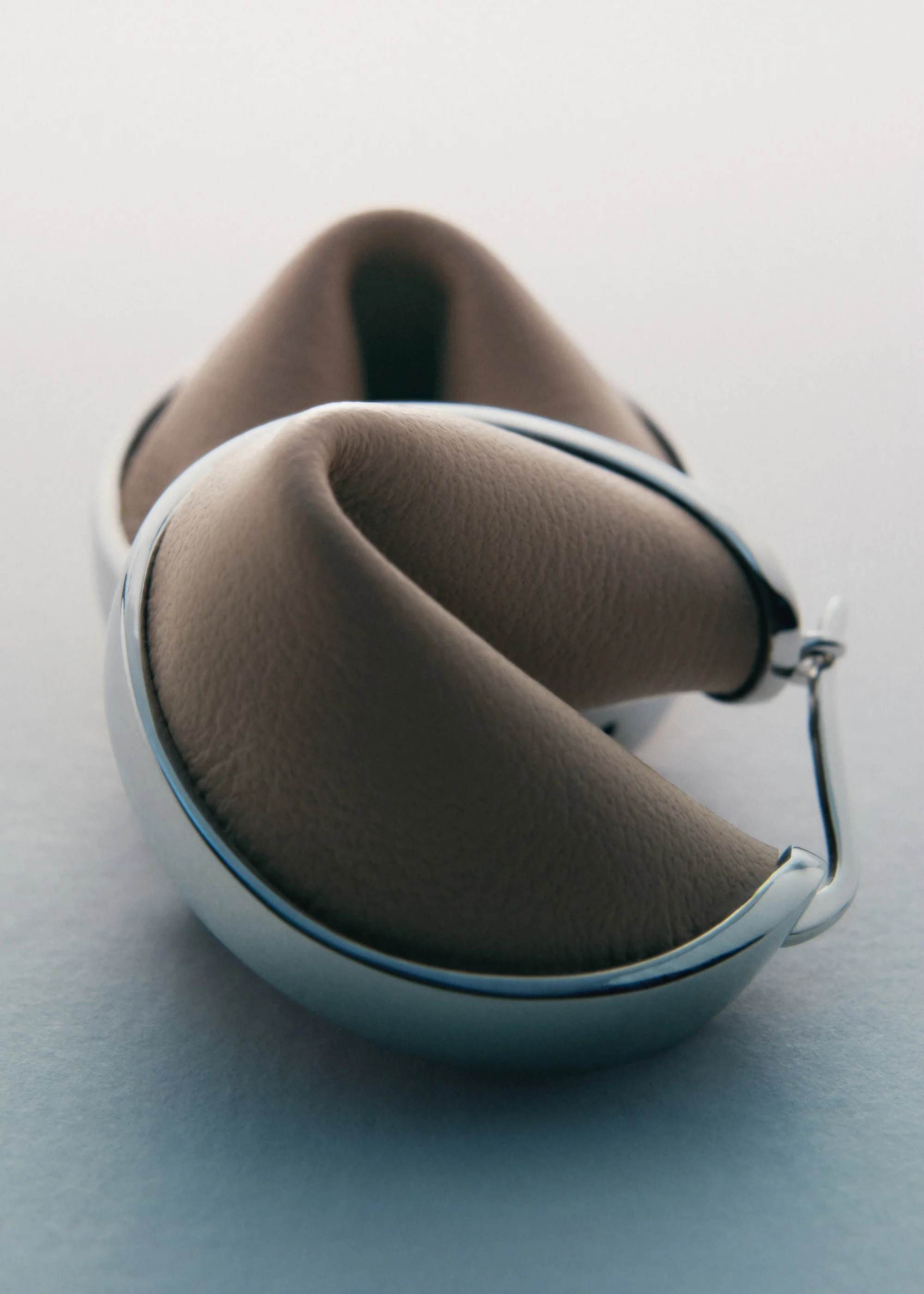 Créoles Ormé - Argentée Cuir Taupe - Image 2